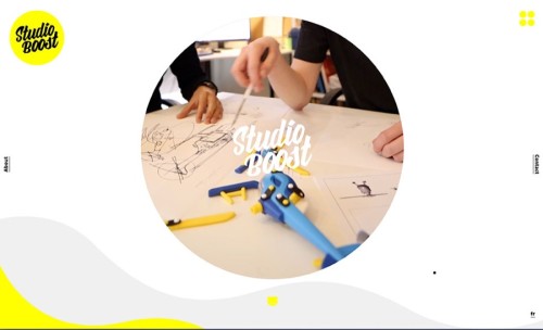 ⭐⭐⭐ Manu Lechat- Webdesigner, intégrateur, développeur Web freelance, motion design nantes